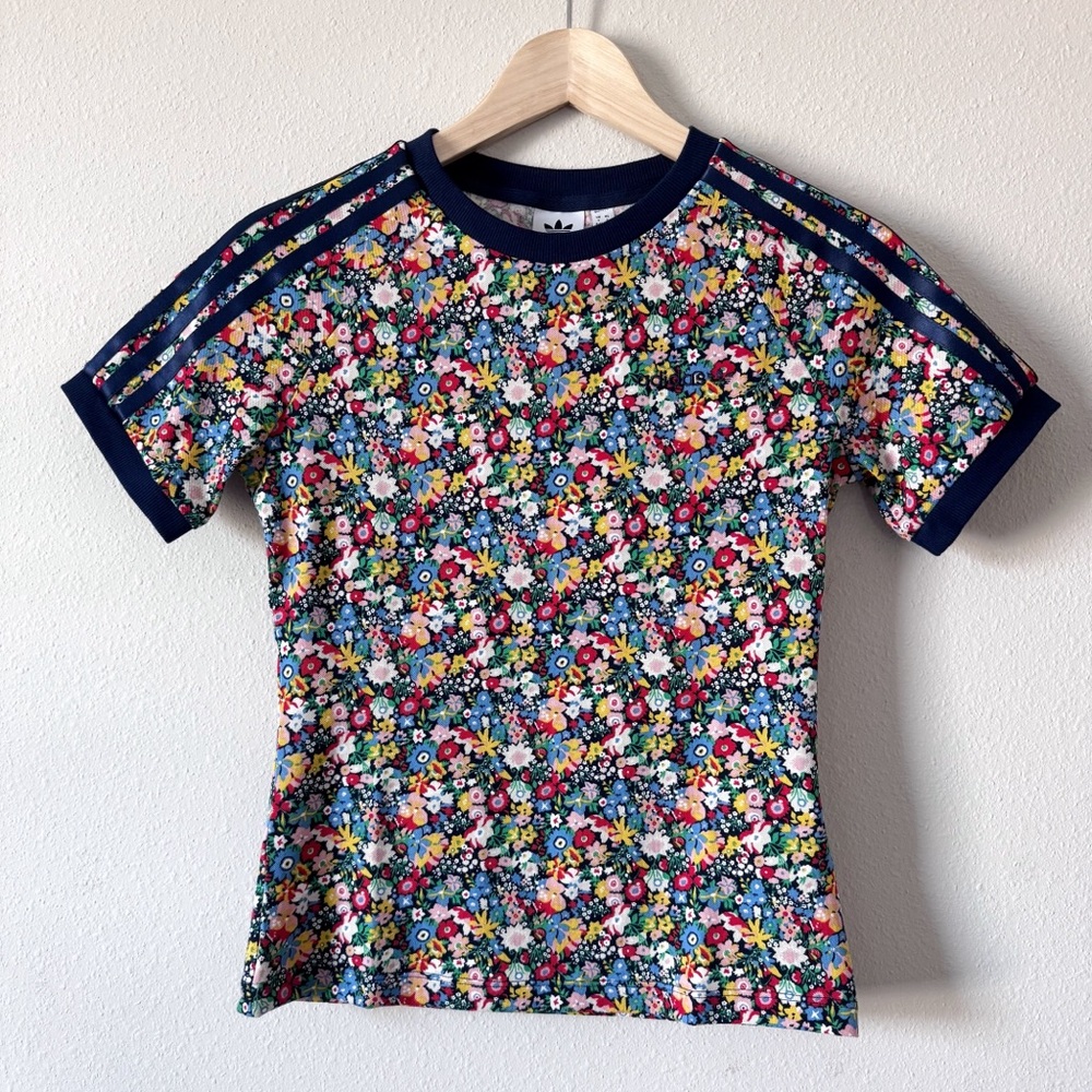 NWT ADIDAS x LIBERTY LONDON Woman Floral Print T-Shirt -Size S